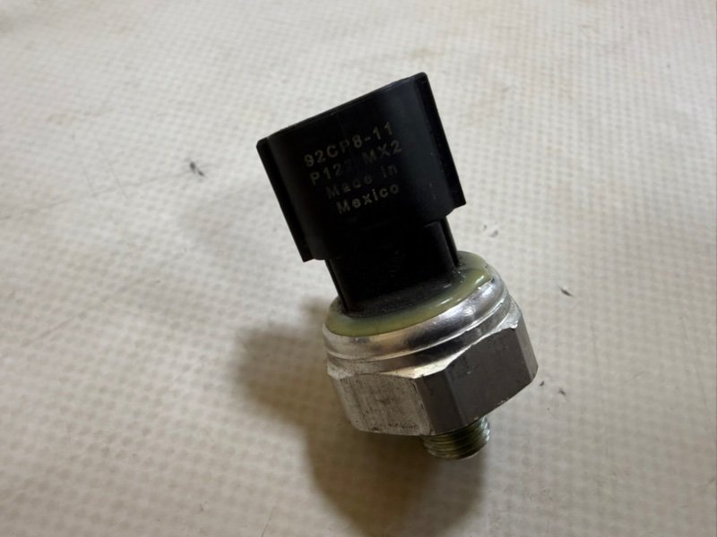 Датчик давления компрессора кондиционера Kicks 2021 1.6 Датчик давления компрессора кондиционера Kicks 2021 1.6