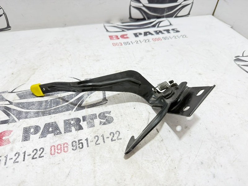 Тяга замка капота Kicks 2021 1.6