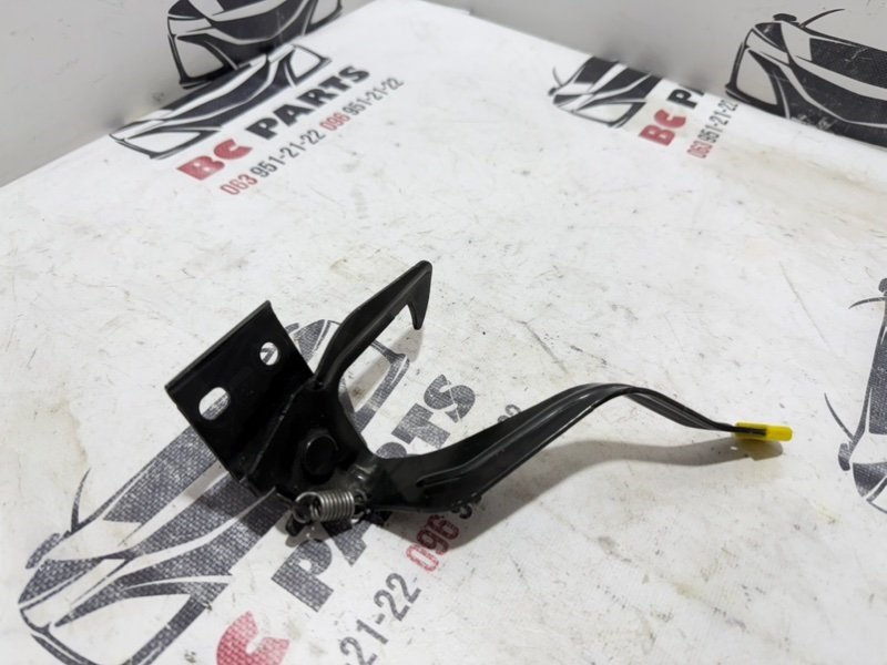 Тяга замка капота Kicks 2021 1.6