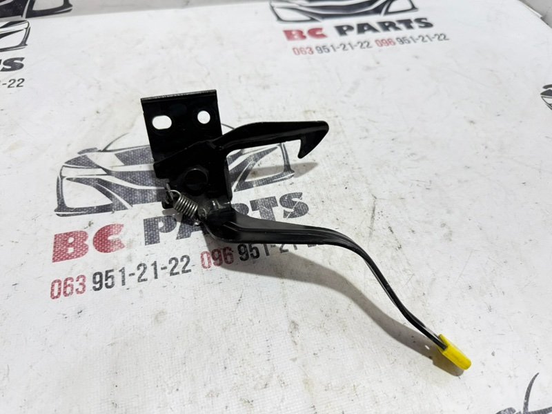 Тяга замка капота Kicks 2021 1.6