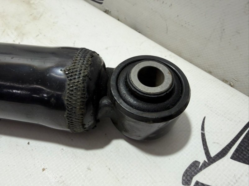 Амортизатор подвески задний Nissan Kicks 1.6