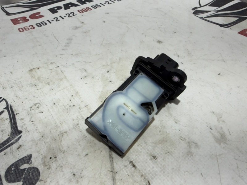 Датчик массового расхода воздуха Kicks 2021 1.6