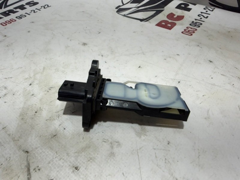 Датчик массового расхода воздуха Nissan Kicks 1.6