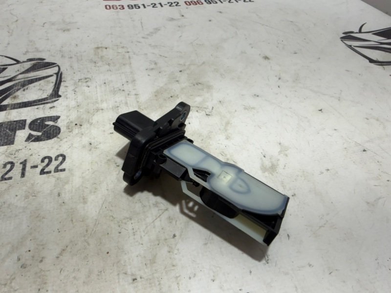 Датчик массового расхода воздуха Kicks 2021 1.6