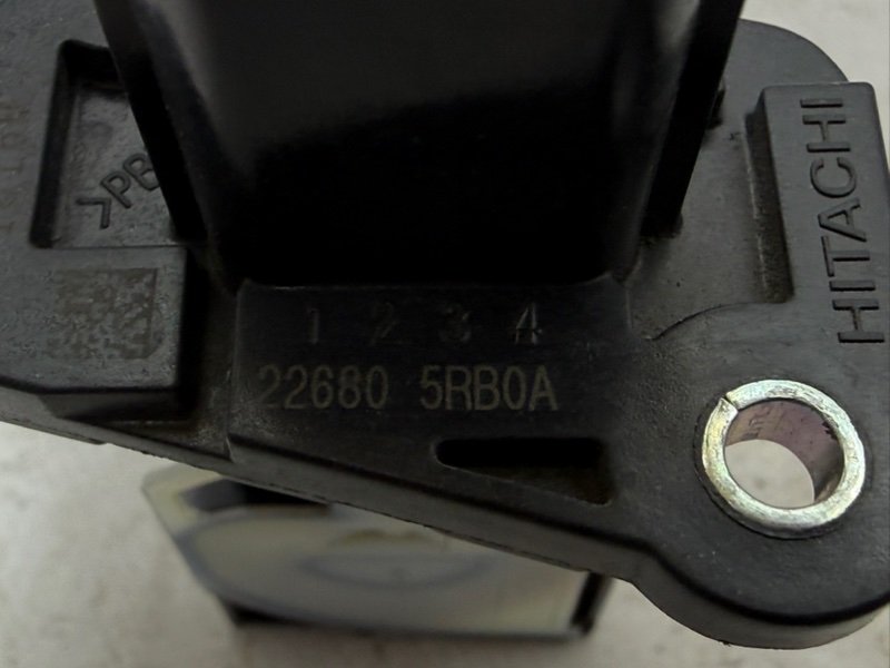 Датчик массового расхода воздуха Kicks 2021 1.6