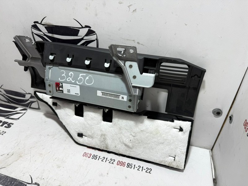 Подушка безопасности в колени правая Nissan Rogue T33 2.5 Подушка безопасности в колени правая Nissan Rogue T33 2.5