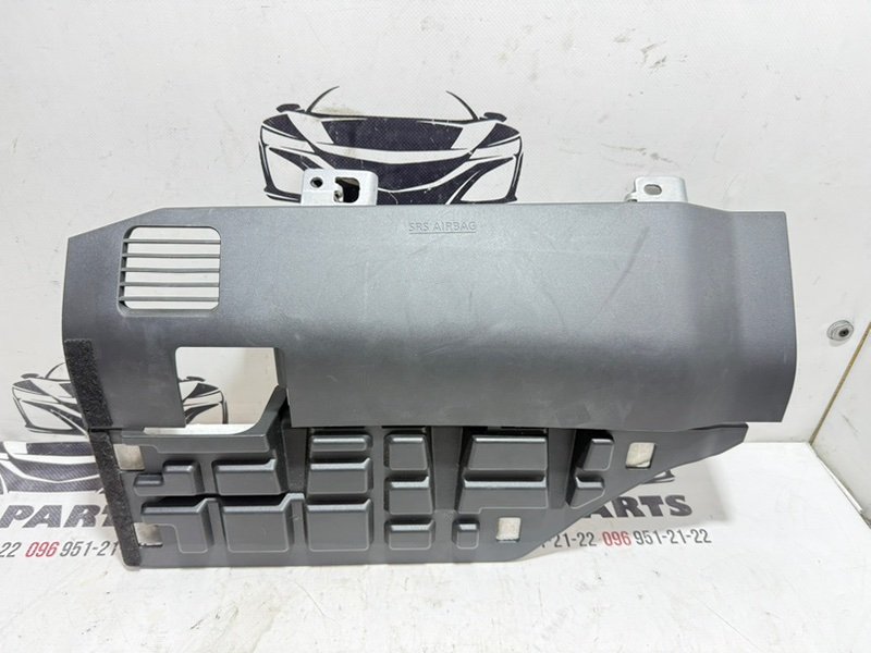 Подушка безопасности в колени правая Rogue 2021 T33 2.5 Подушка безопасности в колени правая Rogue 2021 T33 2.5