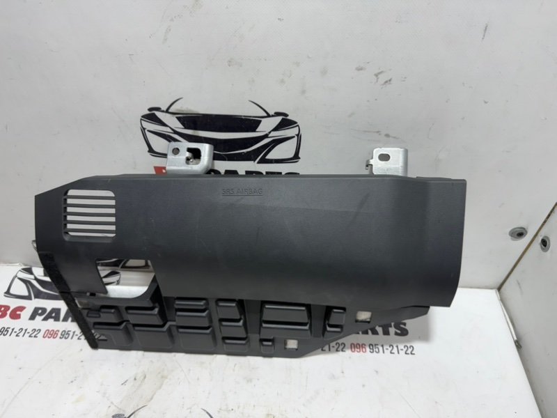 Подушка безопасности в колени правая Rogue 2021 T33 2.5 Подушка безопасности в колени правая Rogue 2021 T33 2.5