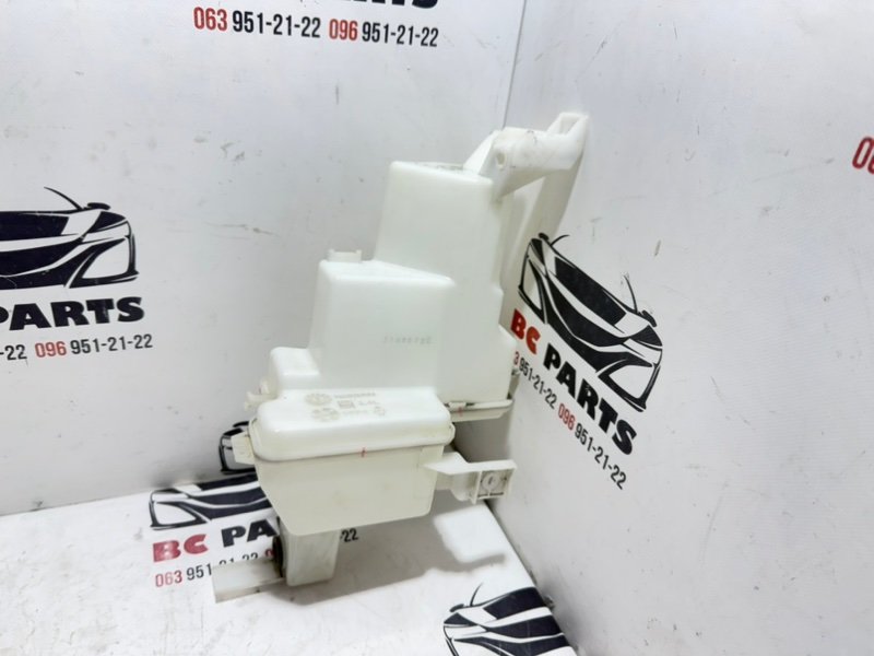 Бачок стеклоомывателя Rogue 2021 T33 2.5