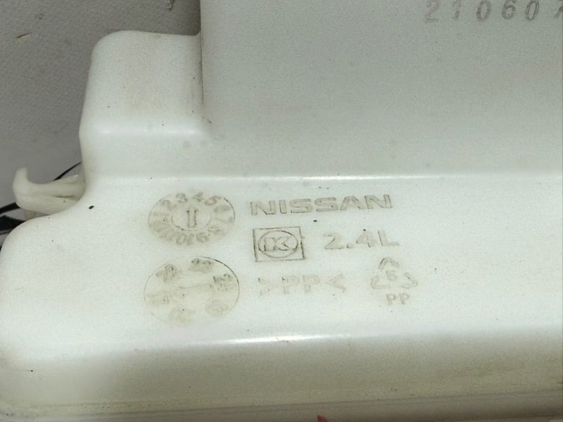 Бачок стеклоомывателя Rogue 2021 T33 2.5