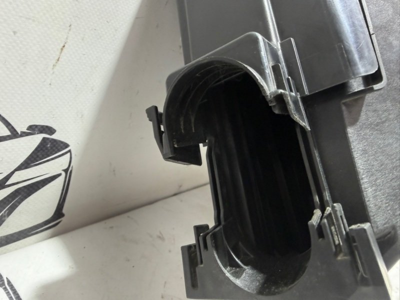 Корпус блока предохранителей Rogue 2021 T33 2.5