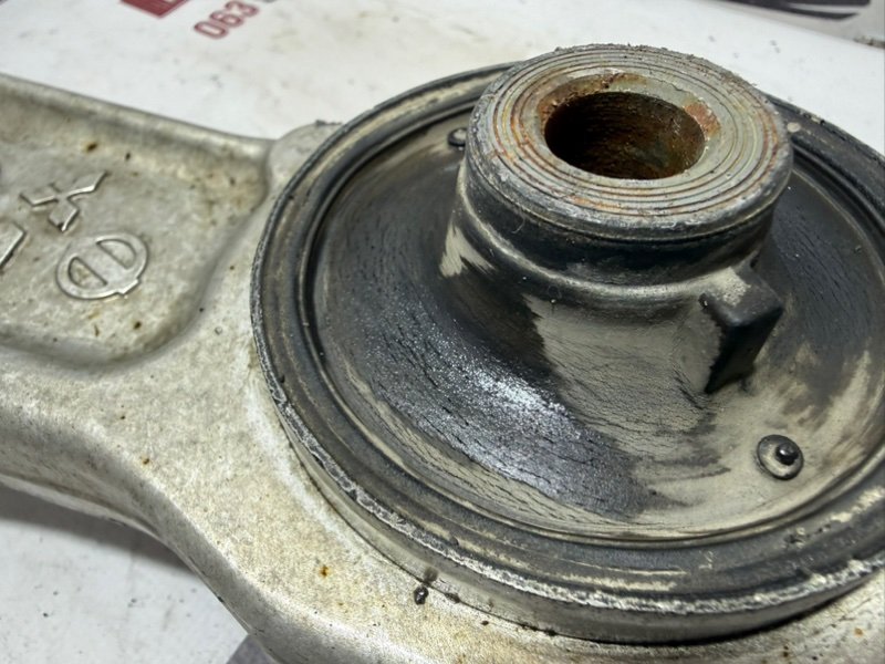 Рычаг подвески нижний передний левый Rogue 2021 T33 2.5