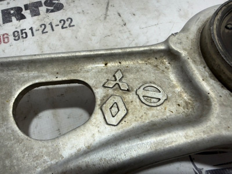 Рычаг подвески нижний передний левый Rogue 2021 T33 2.5