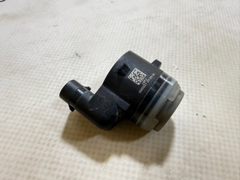 Запчасть датчик парковки задний Nissan Rogue 2021 T33 2.5 284386176r Б/У Датчик парковки задний Nissan Rogue 2021 T33 2.5 284386176r Б/У