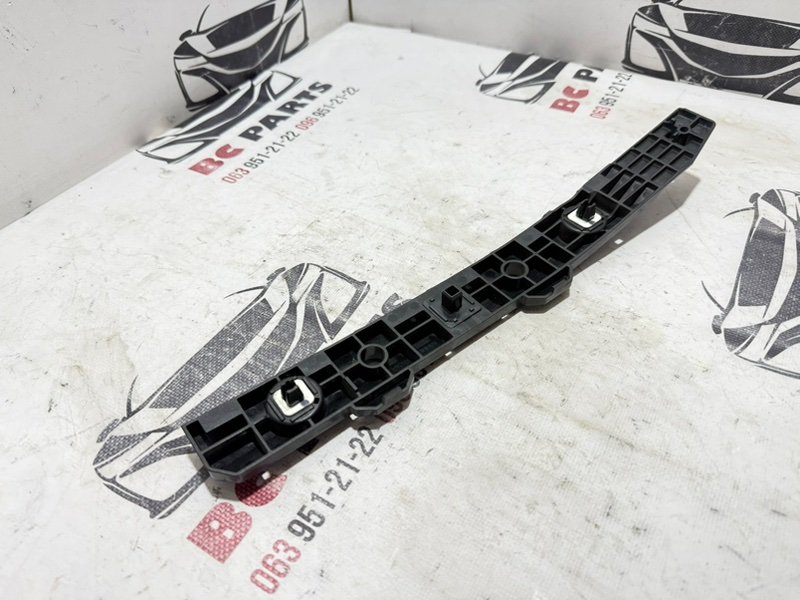 Направляющая бампера задняя левая Rogue 2021 T33 2.5