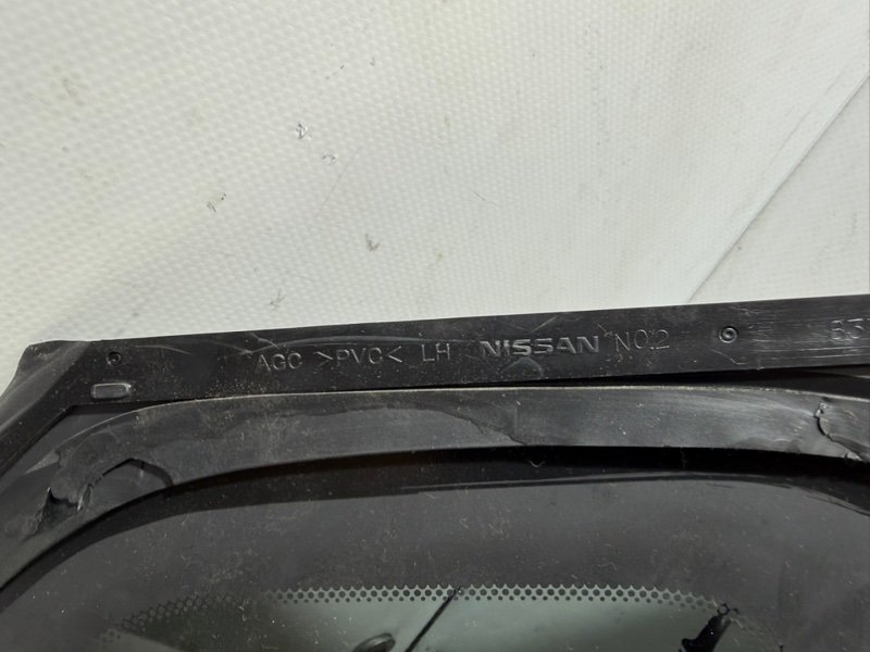 Форточка кузова задняя левая Rogue 2021 T33 2.5