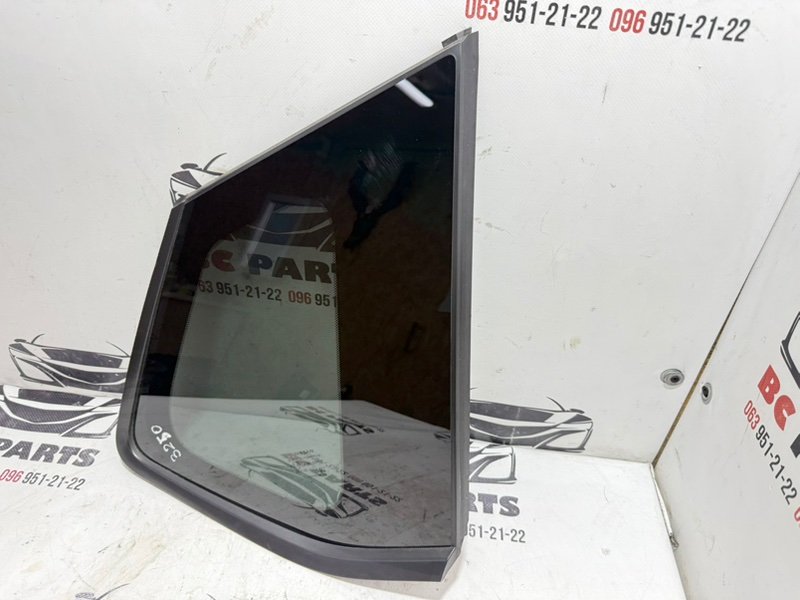 Форточка кузова задняя правая Nissan Rogue T33 2.5