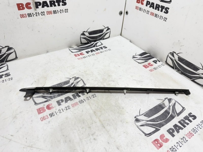 Молдинг крыла задний левый Rogue 2021 T33 2.5 Молдинг крыла задний левый Rogue 2021 T33 2.5