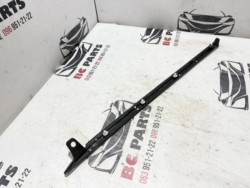 Молдинг крыла задний левый Rogue 2021 T33 2.5 Молдинг крыла задний левый Rogue 2021 T33 2.5