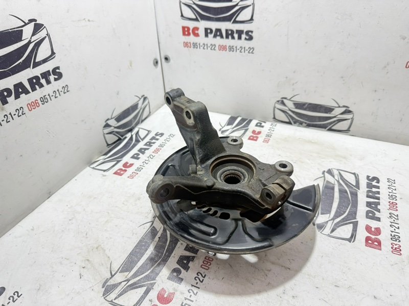 Кулак поворотный передний левый Nissan Kicks 1.6