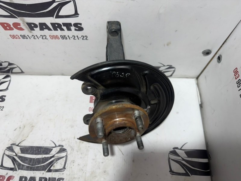 Кулак поворотный передний левый Kicks 2021 1.6