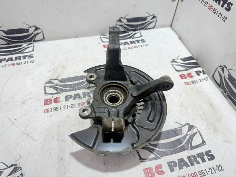 Кулак поворотный передний правый Nissan Kicks 2021 1.6 400145RY0A Б/У