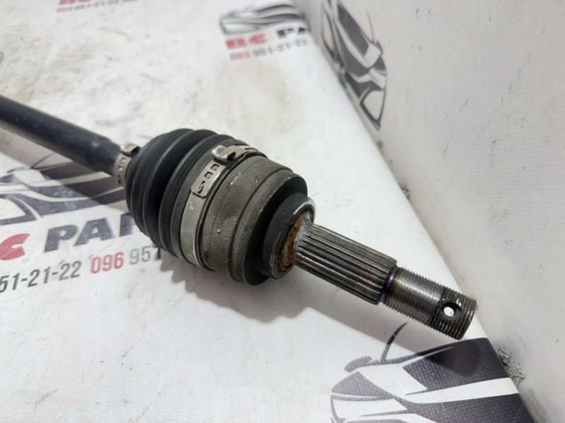 Привод ( полуось) передний правый Kicks 2021 1.6