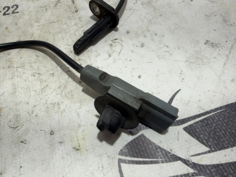 Датчик ABS передний Kicks 2021 1.6