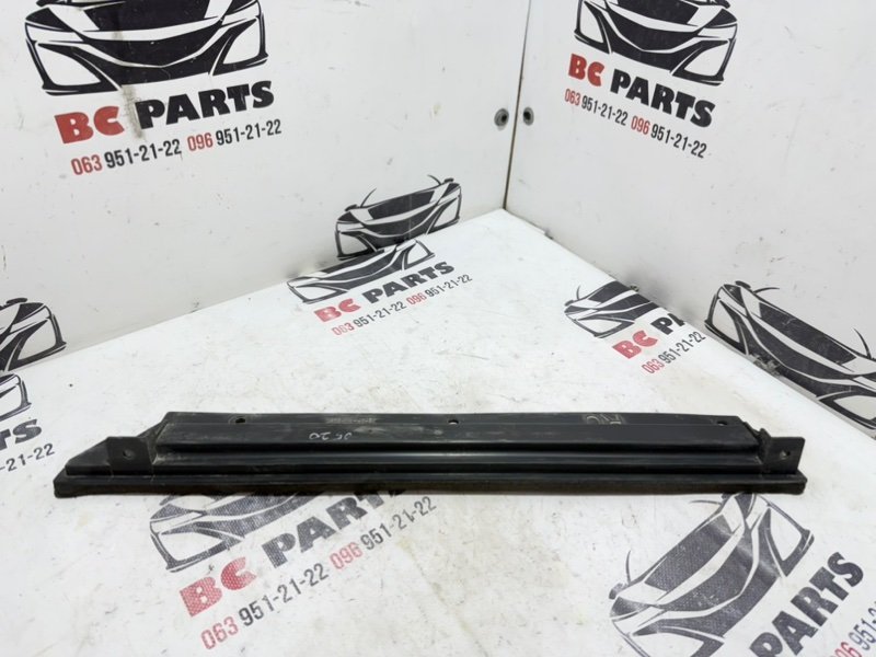 Дефлектор радиатора Kicks 2021 1.6