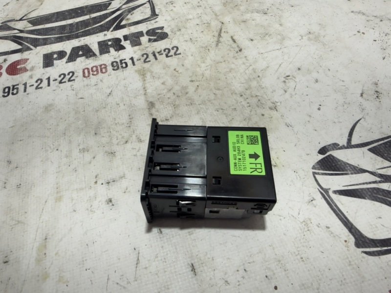 USB разъем Kicks 2021 1.6