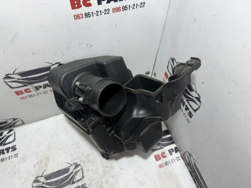 Корпус воздушного фильтра Nissan Rogue T33 2.5