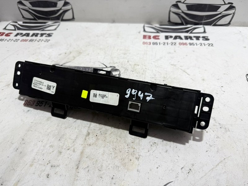 Блок управления климат-контролем Rogue 2021 T33 2.5