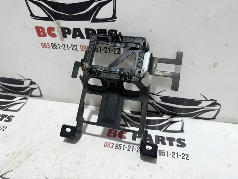 Кронштейн дистроника Nissan Rogue T33 2.5 Кронштейн дистроника Nissan Rogue T33 2.5