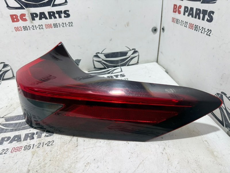 Фонарь наружный (в крыло) задний правый Nissan Rogue T33 2.5 Фонарь наружный (в крыло) задний правый Nissan Rogue T33 2.5