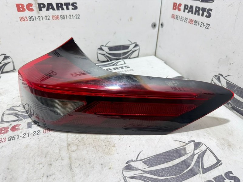 Фонарь наружный (в крыло) правый Rogue 2021 T33 2.5