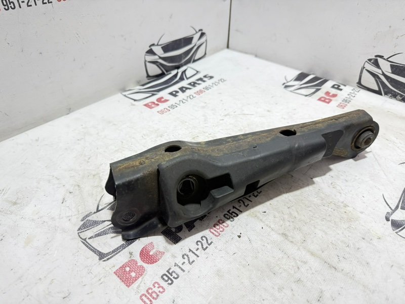 Рычаг подвески задний левый Rogue 2021 T33 2.5