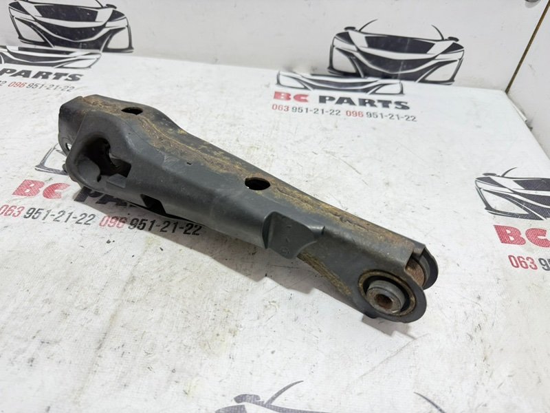 Рычаг подвески задний левый Rogue 2021 T33 2.5