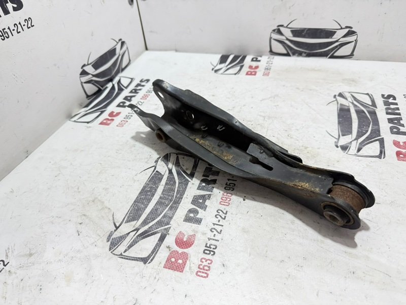 Рычаг подвески задний левый Rogue 2021 T33 2.5