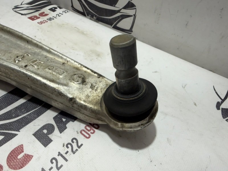 Рычаг подвески нижний передний правый Rogue 2021 T33 2.5