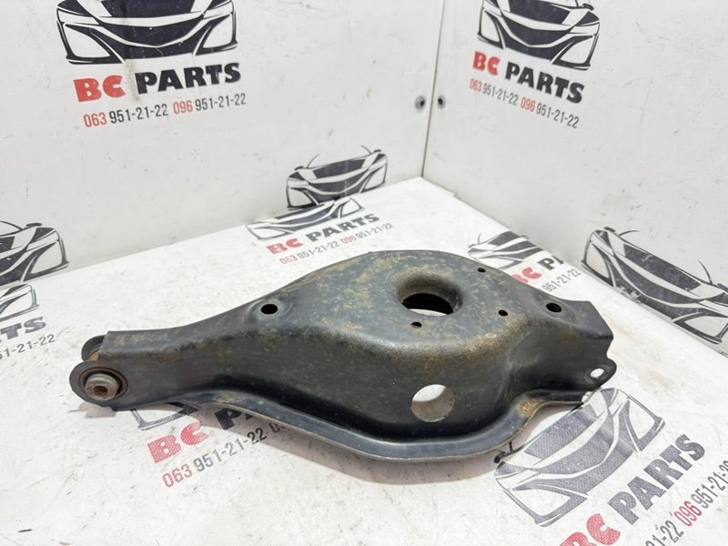 Рычаг подпружинный задний Rogue 2021 T33 2.5