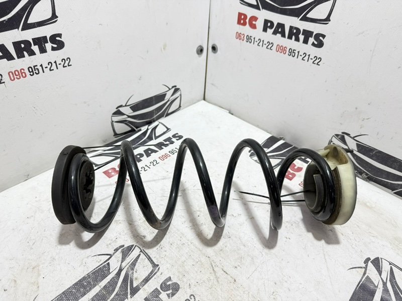 Запчасть пружина подвески задняя Nissan Rogue 2021 T33 2.5 550206RR1E Б/У Пружина подвески задняя Nissan Rogue 2021 T33 2.5 550206RR1E Б/У