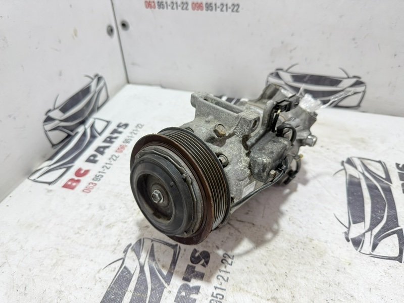 Компрессор кондиционера Nissan Rogue T33 2.5 Компрессор кондиционера Nissan Rogue T33 2.5