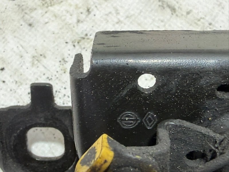 Замок капота Rogue 2021 T33 2.5