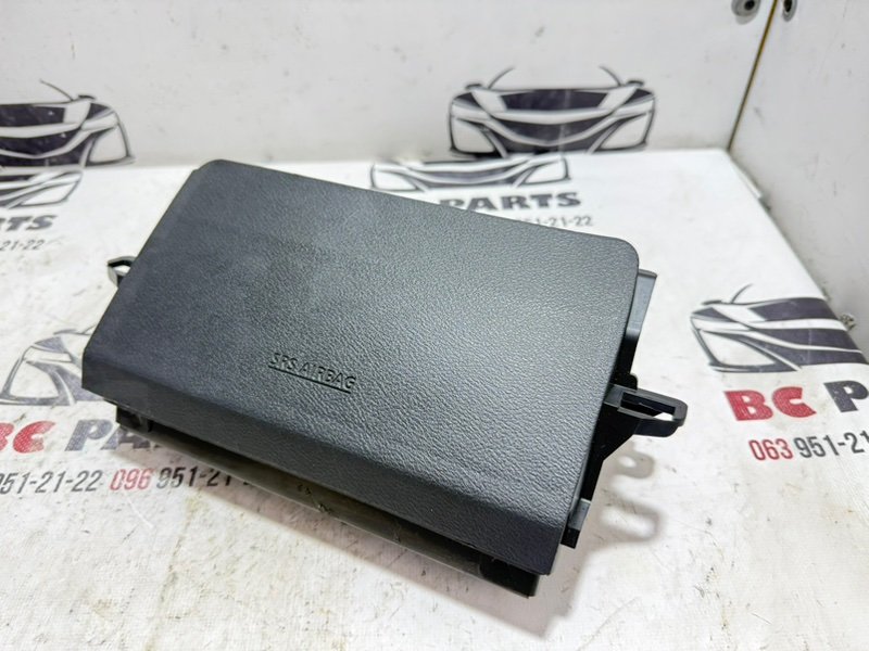 Подушка безопасности в колени передняя левая Nissan Rogue T33 2.5 Подушка безопасности в колени передняя левая Nissan Rogue T33 2.5