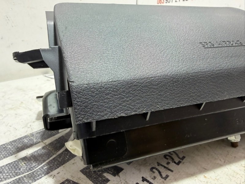 Подушка безопасности в колени передняя левая Rogue 2021 T33 2.5 Подушка безопасности в колени передняя левая Rogue 2021 T33 2.5