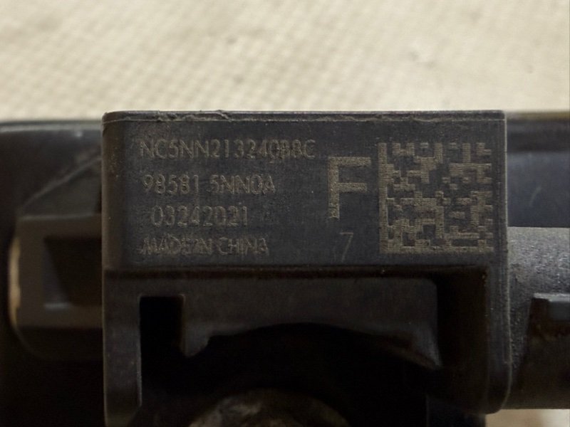 Датчик удара передний Rogue 2021 T33 2.5