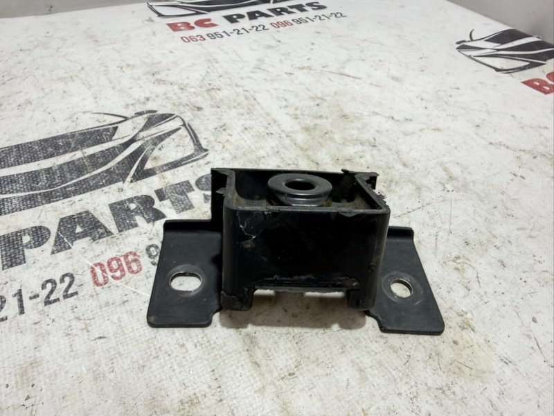 Подушка глушителя Rogue 2021 T33 2.5 Подушка глушителя Rogue 2021 T33 2.5