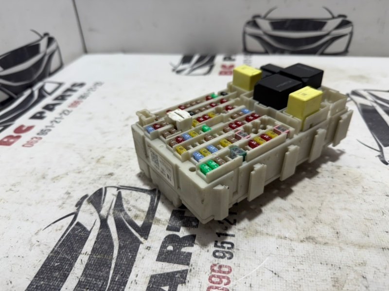 Блок предохранителей Nissan Rogue T33 2.5