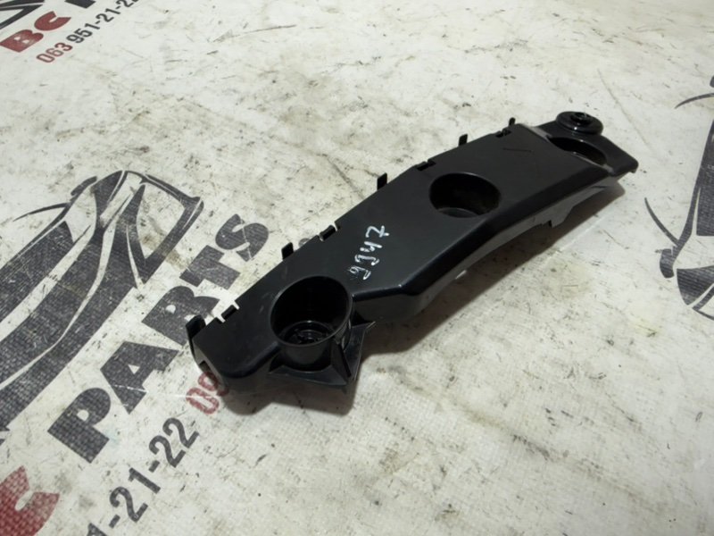 Направляющая бампера передняя левая Nissan Rogue T33 2.5