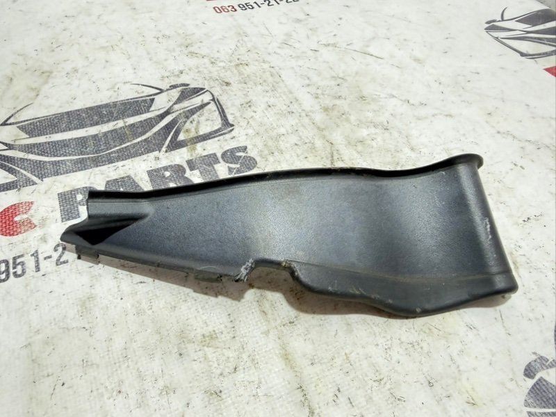 Уголок жабо правый Nissan Rogue 2021 T33 2.5 668946ra1a Б/У